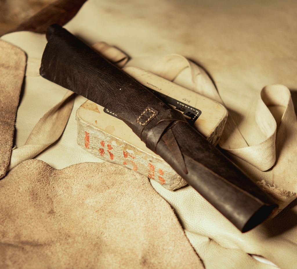 COW HORN HANDLE CHEESE KNIFE
