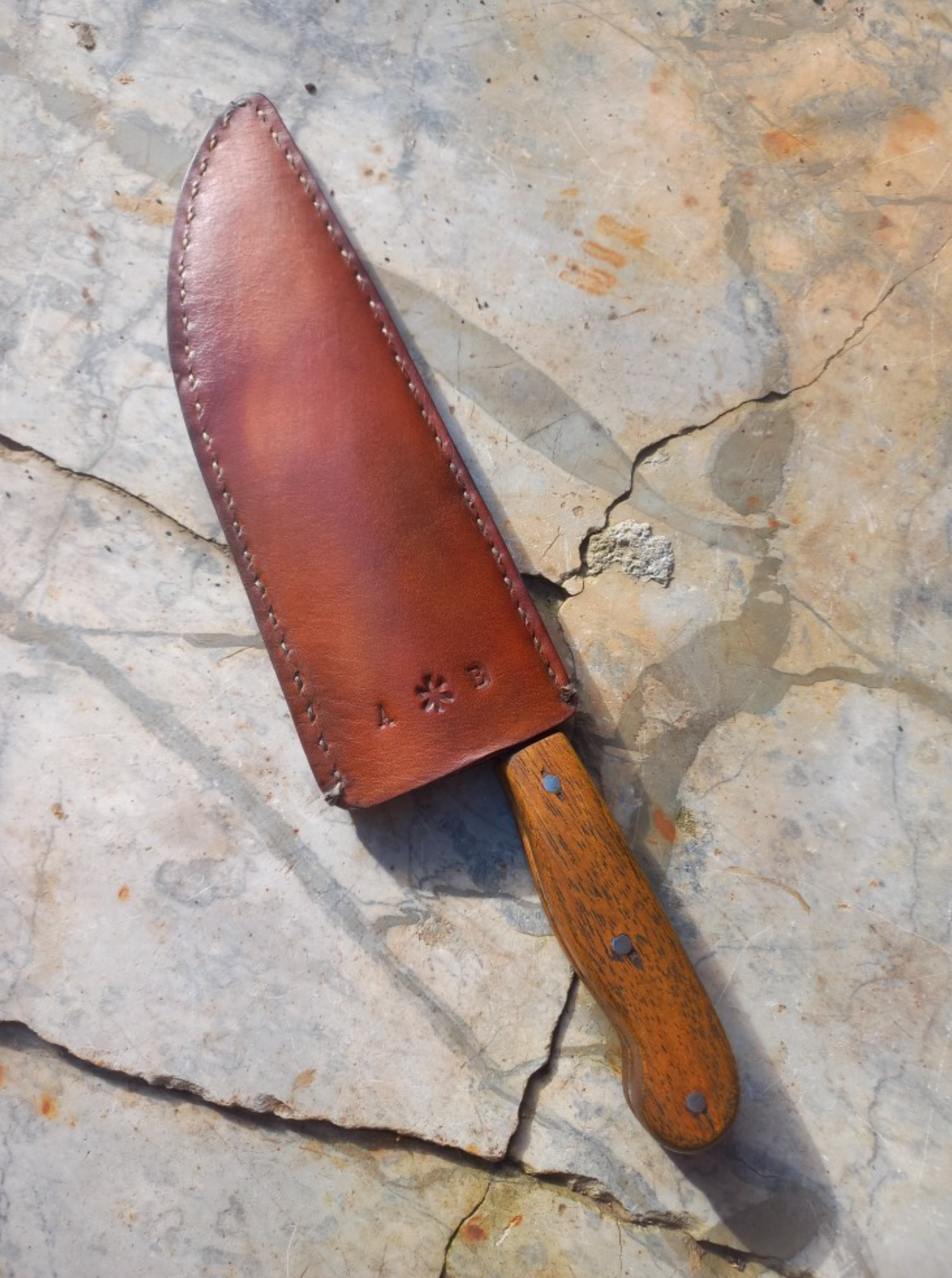 TEAK HANDLE HEAVY DUTY COUNTRYSIDE KITCHEN KNIFE